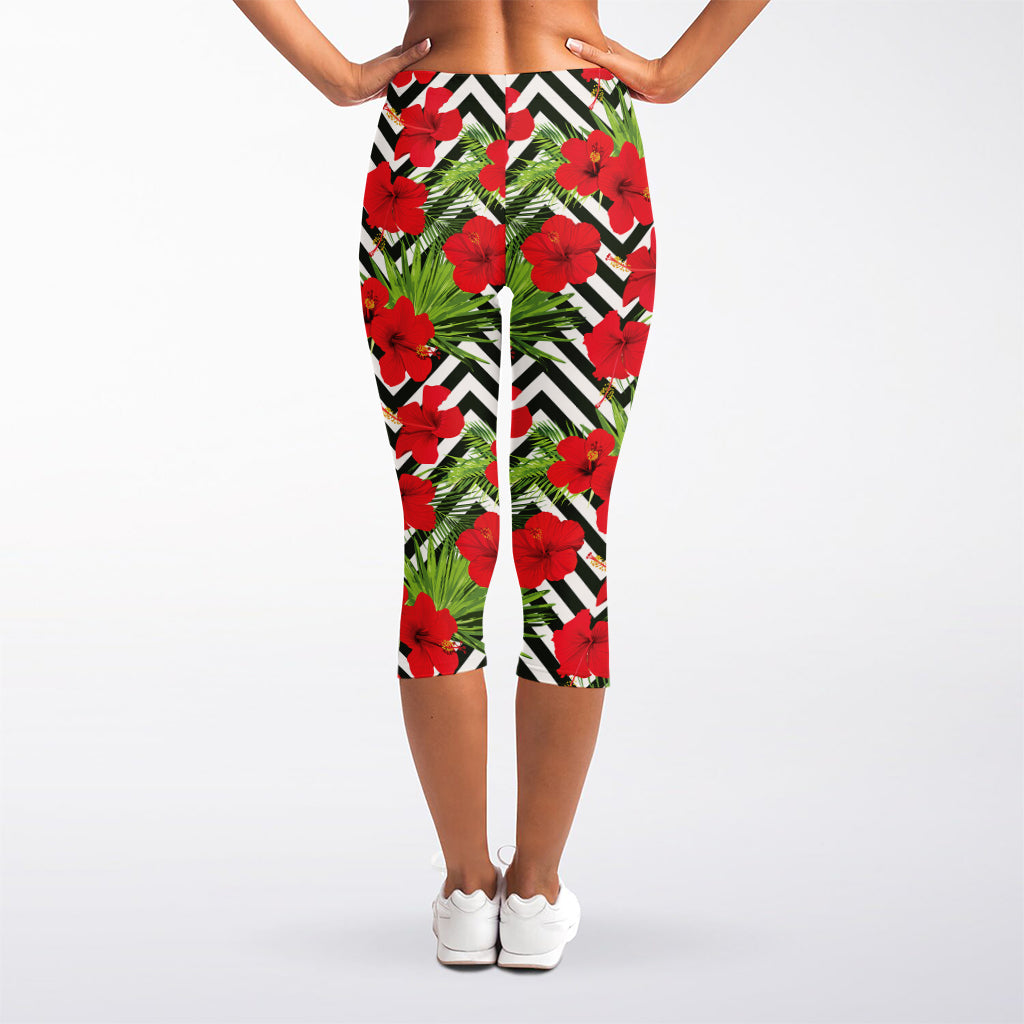 Red Hibiscus Chevron Pattern Print Women's Capri Leggings
