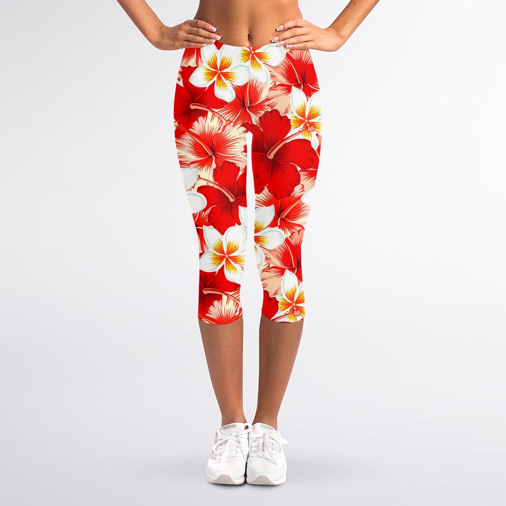 Red Hibiscus Plumeria Pattern Print Women's Capri Leggings