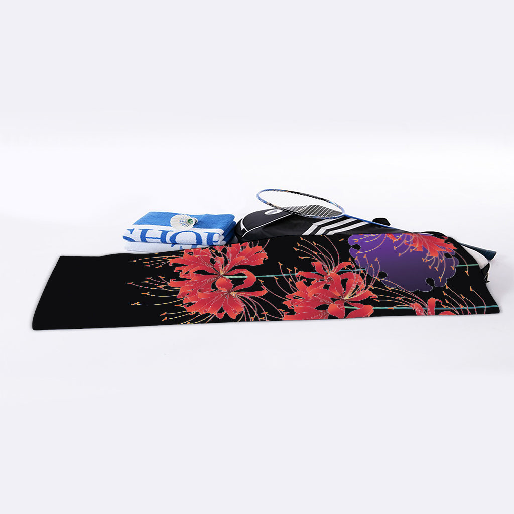 Red Japanese Amaryllis Pattern Print Sports Towel