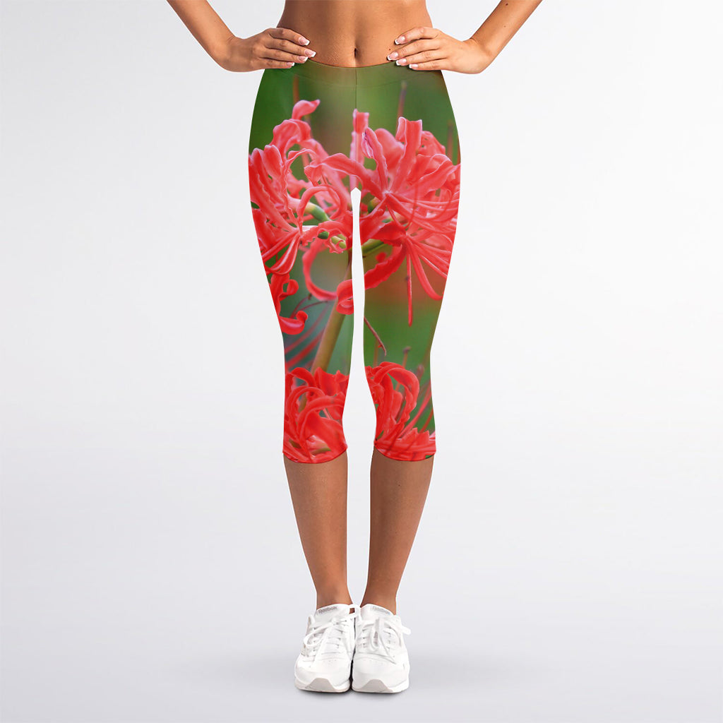 Red Japanese Amaryllis Print Women's Capri Leggings