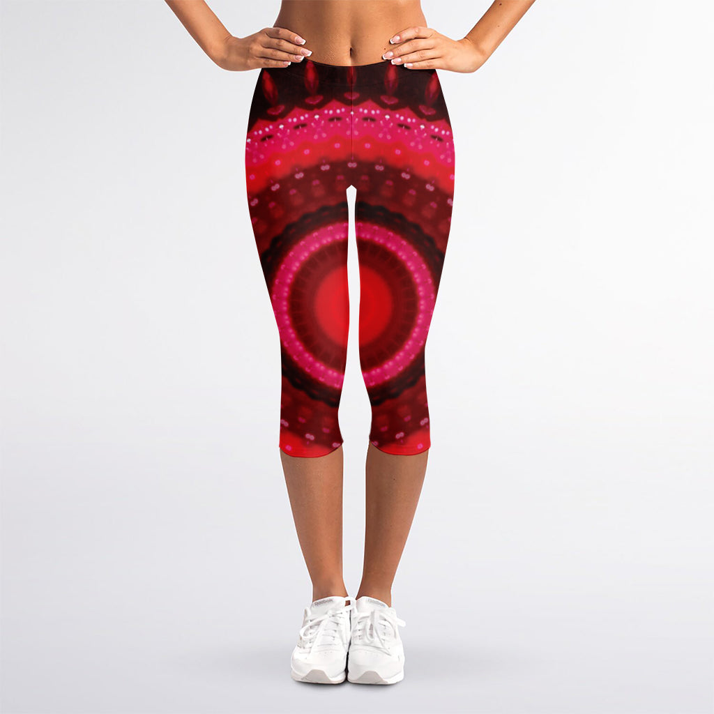 Red Kaleidoscope Print Women's Capri Leggings