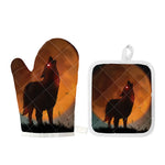 Red Moon Howling Wolf Print Oven Mitt And Pot Holder Set