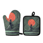 Red Moon Samurai Print Oven Mitt And Pot Holder Set