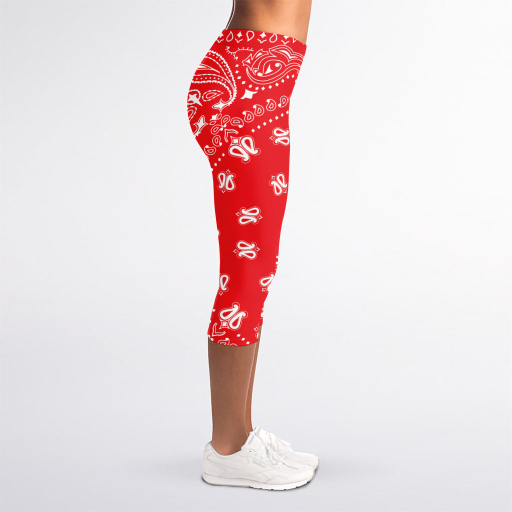 Red Paisley Bandana Print Women's Capri Leggings