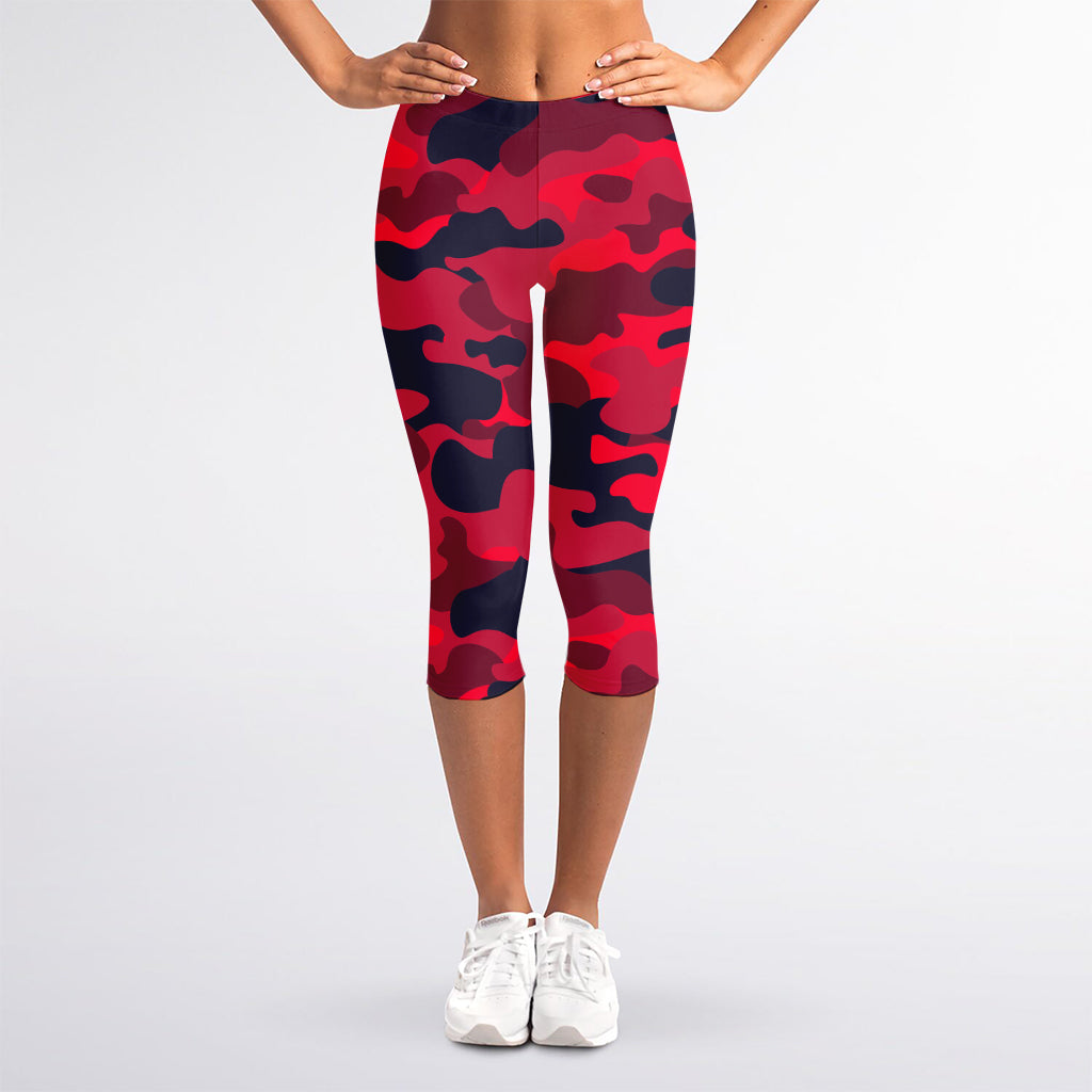 Red Pink And Black Camouflage Print Women's Capri Leggings