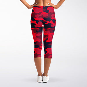 Red Pink And Black Camouflage Print Women's Capri Leggings