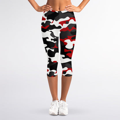 Red Snow Camouflage Print Women's Capri Leggings