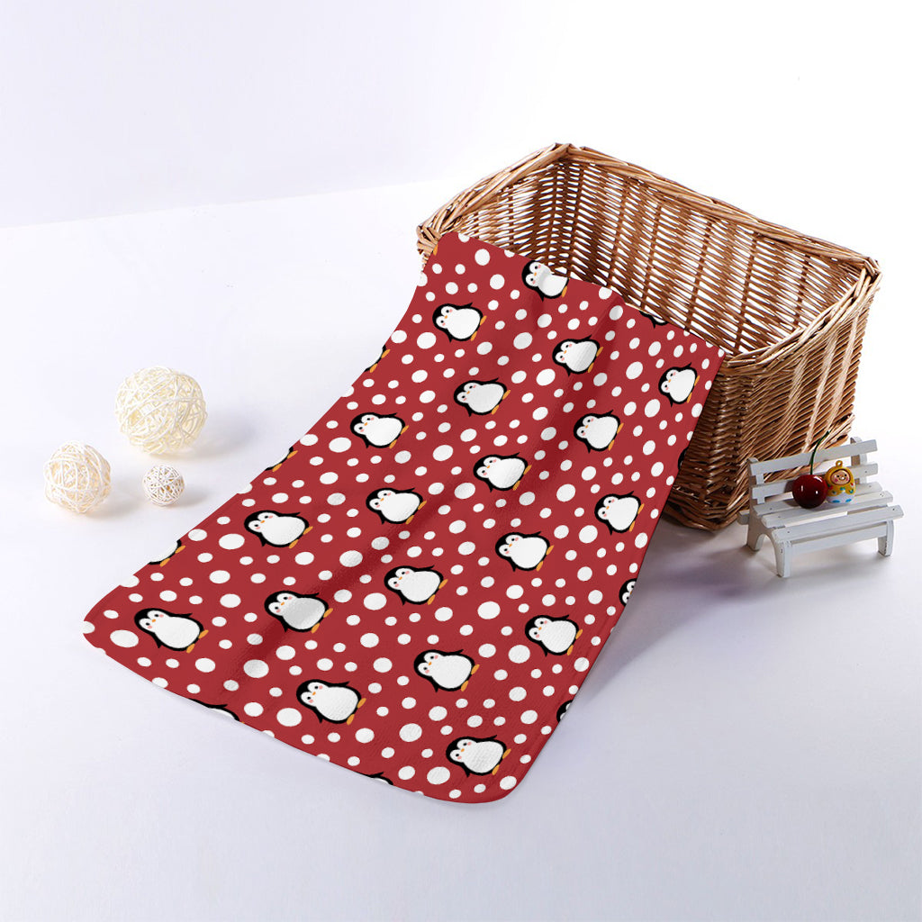 Red Snow Penguin Pattern Print Towel