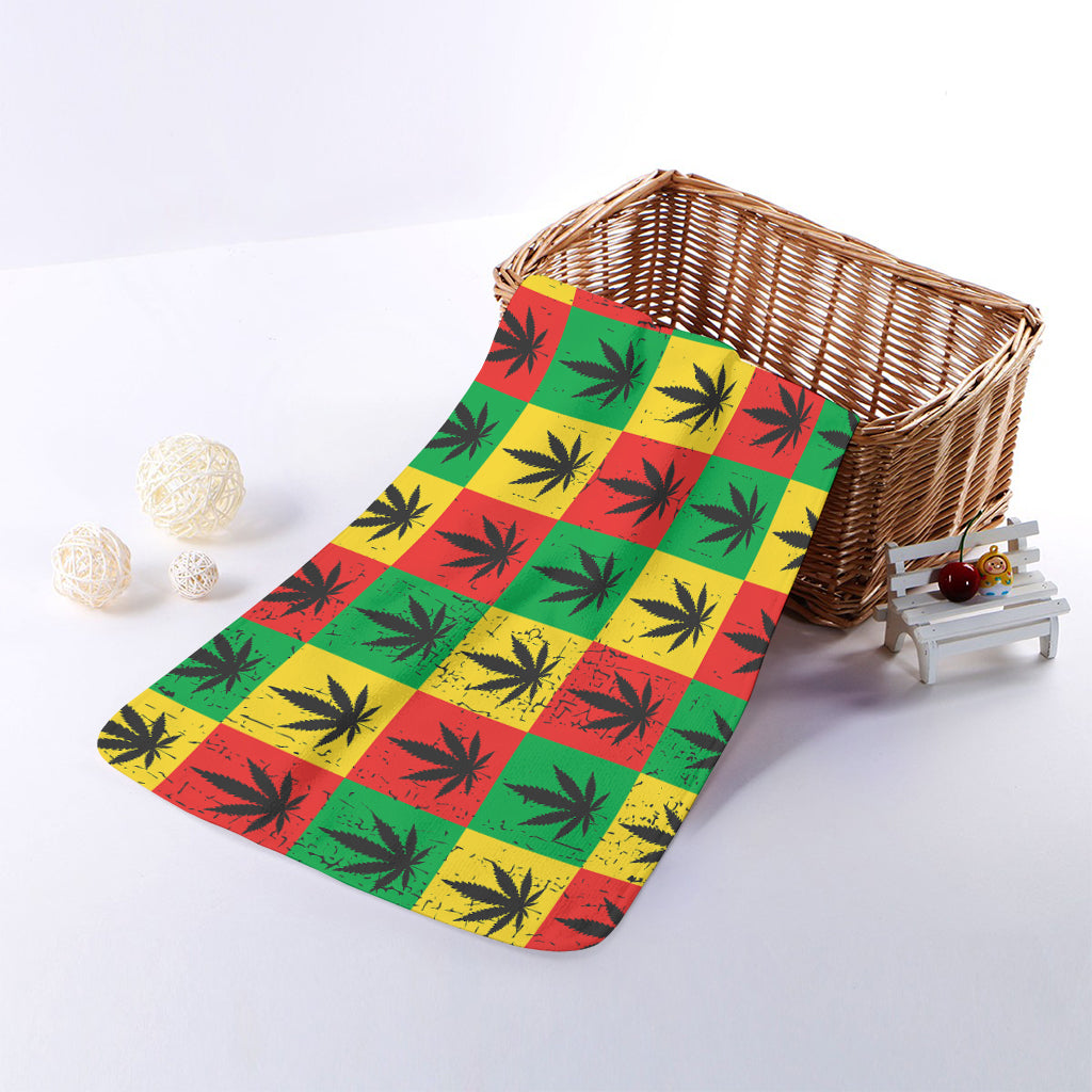 Reggae Marijuana Leaf Pattern Print Towel