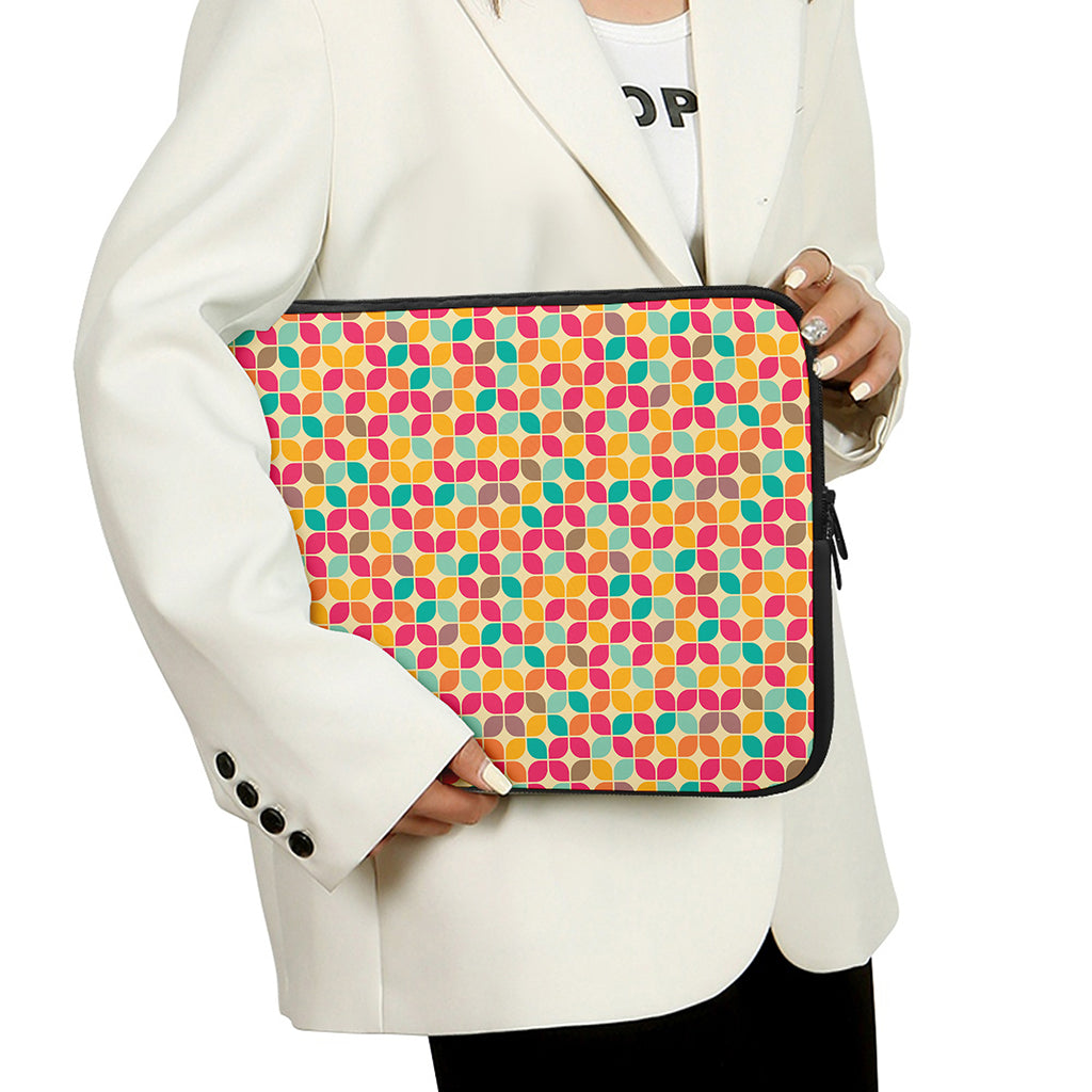 Retro Geometric Rounded Square Print Laptop Sleeve