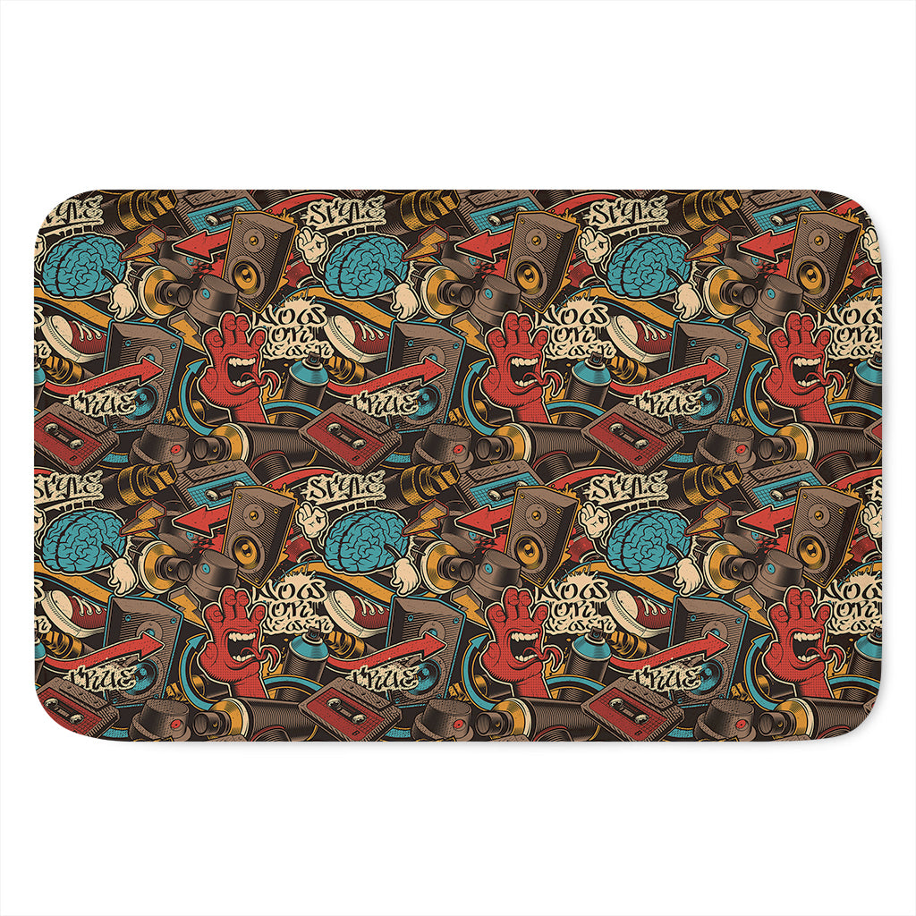 Retro Graffiti Pattern Print Indoor Door Mat