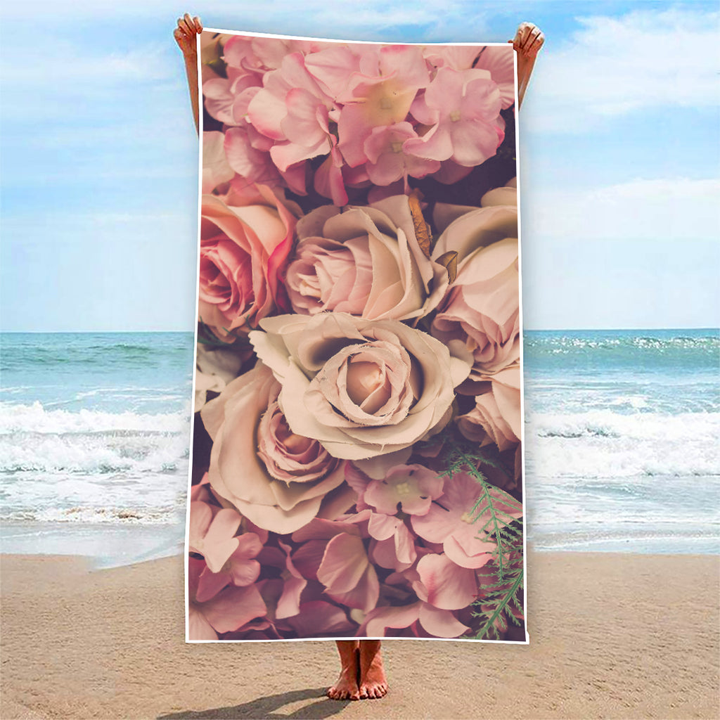 Retro Pink Roses Floral Print Beach Towel