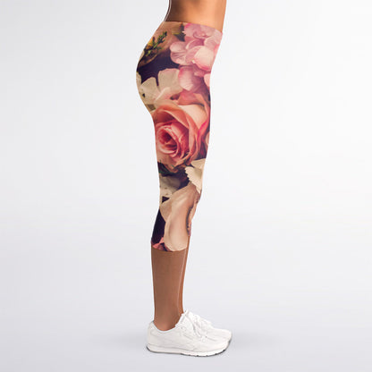 Retro Pink Roses Floral Print Women's Capri Leggings
