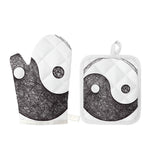 Roots Yin Yang Print Oven Mitt And Pot Holder Set