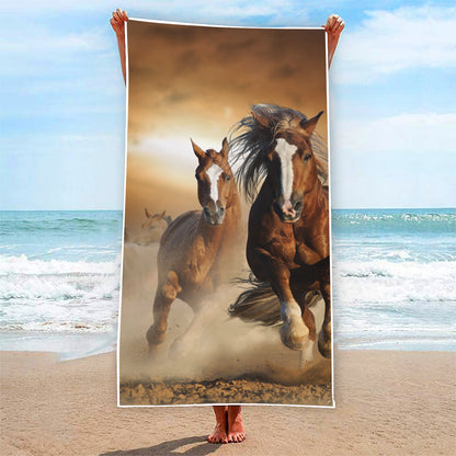 Running Wild Horses Print Beach Towel