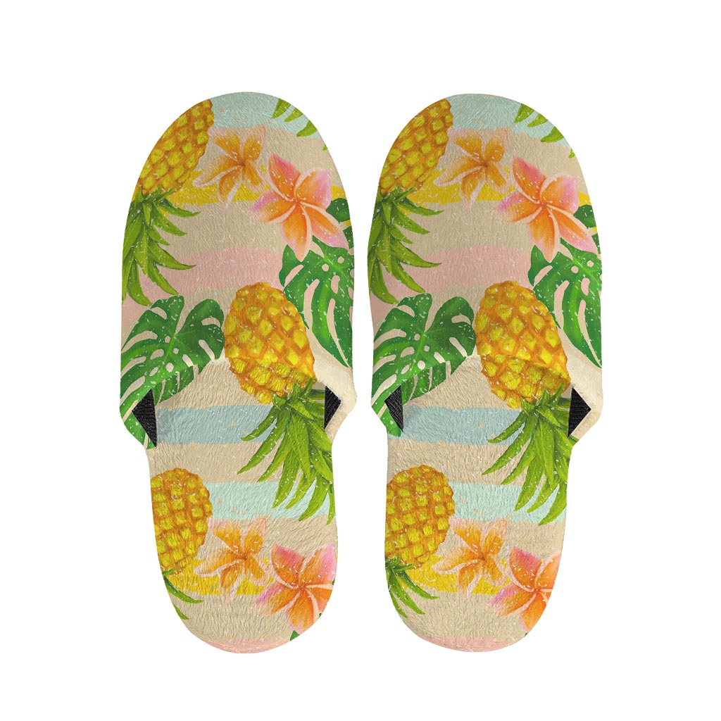 Sand Beach Pineapple Pattern Print Slippers