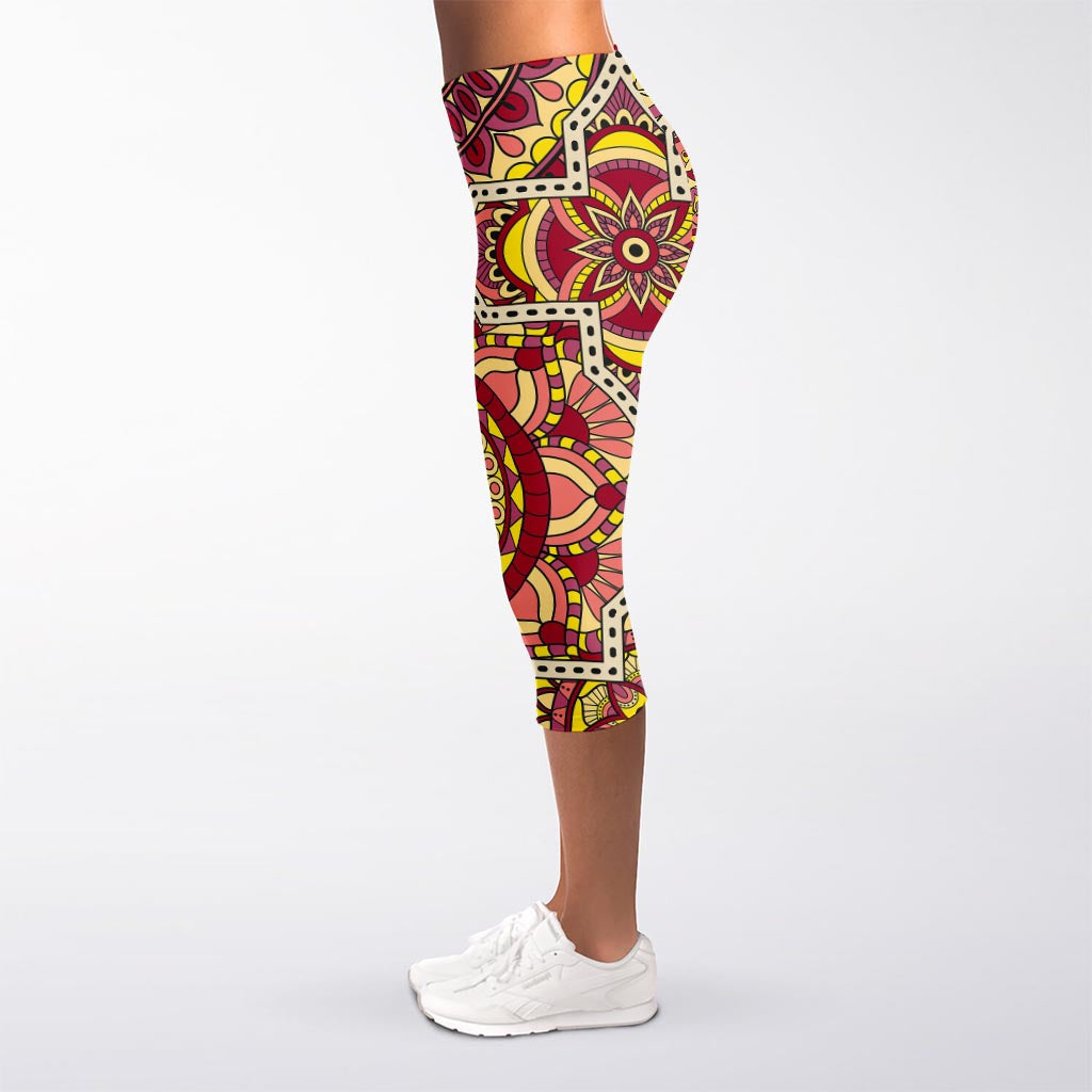 Sangria Mandala Bohemian Pattern Print Women's Capri Leggings