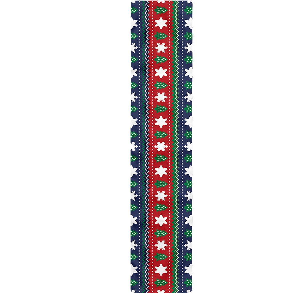 Scandinavian Christmas Pattern Print Table Runner