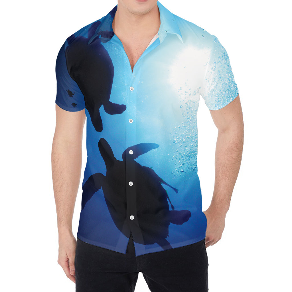 Sea Turtle Family Underwater Print Men's Shirt