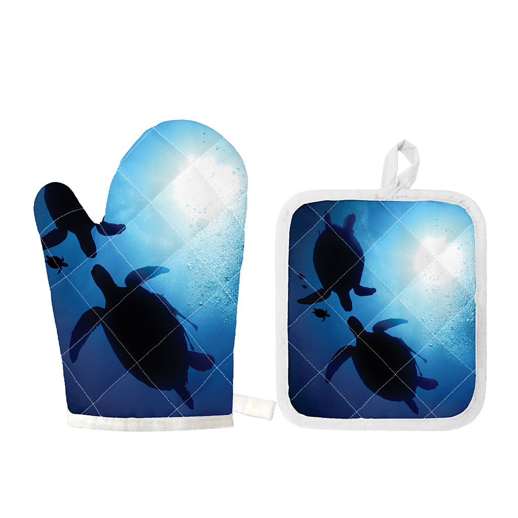 Sea Turtle Family Underwater Print Oven Mitt And Pot Holder Set