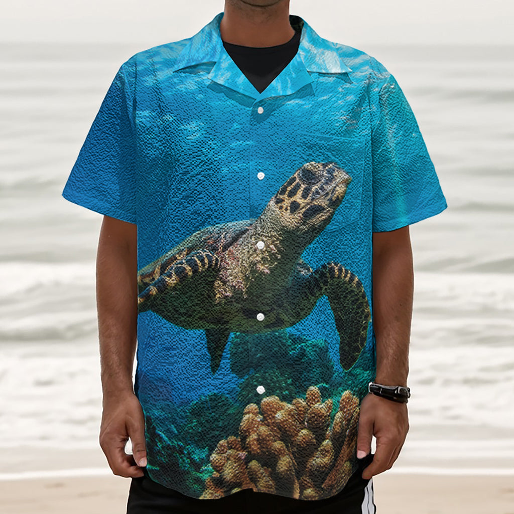 Sea Turtle Underwater Print Textured Short Sleeve Shirt