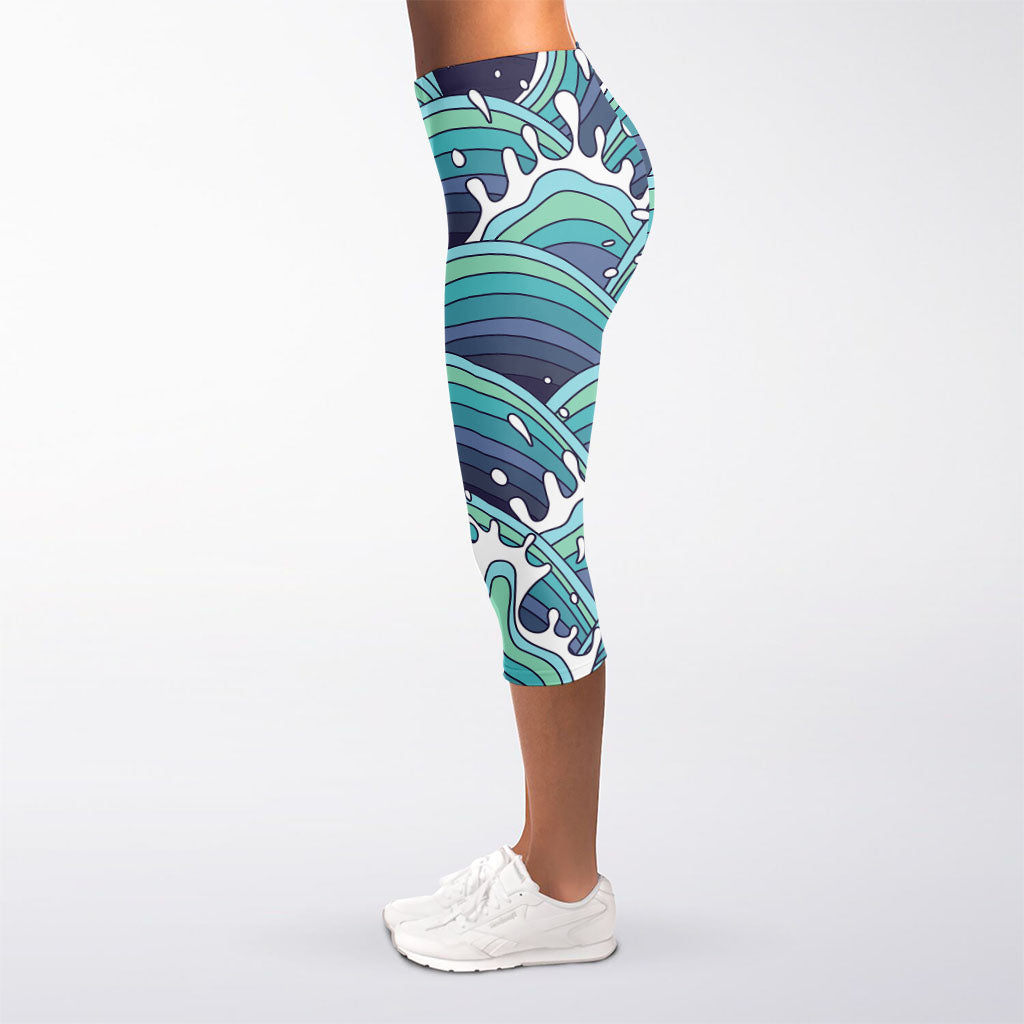 Sea Wave Surfing Pattern Print Women's Capri Leggings