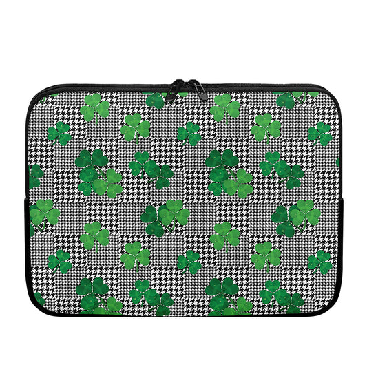 Shamrocks Houndstooth Pattern Print Laptop Sleeve