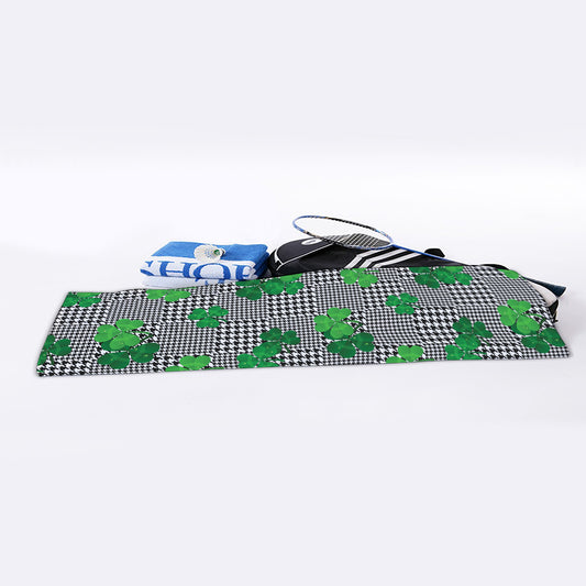 Shamrocks Houndstooth Pattern Print Sports Towel