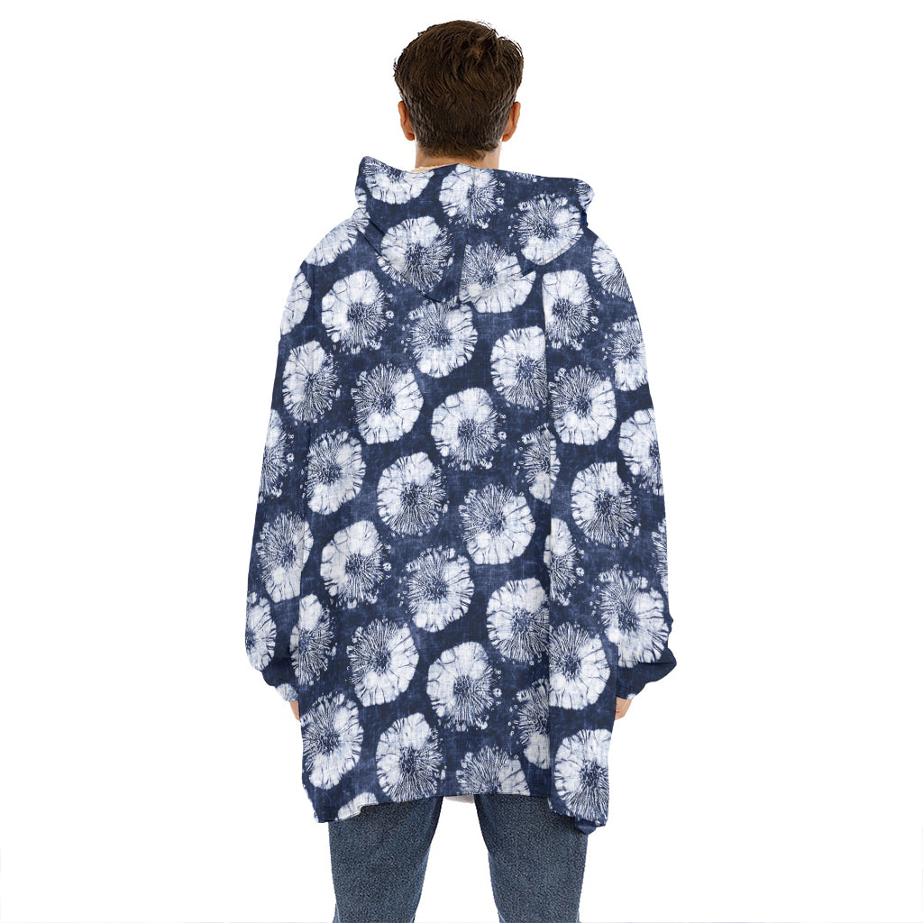 Shibori Motif Pattern Print Hoodie Blanket