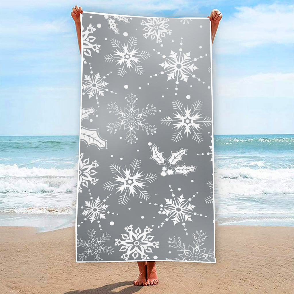 Silver And White Snowflake Pattern Print Beach Towel
