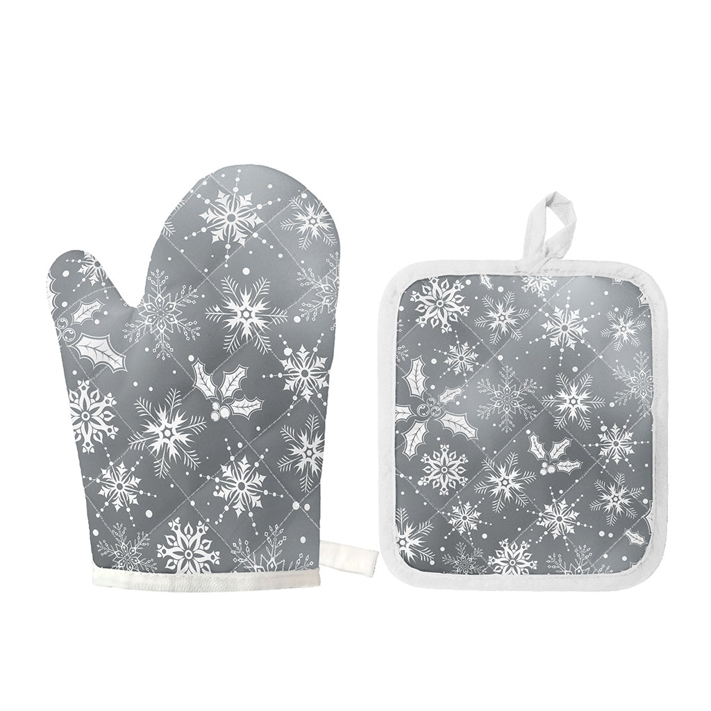 Silver And White Snowflake Pattern Print Oven Mitt And Pot Holder Set