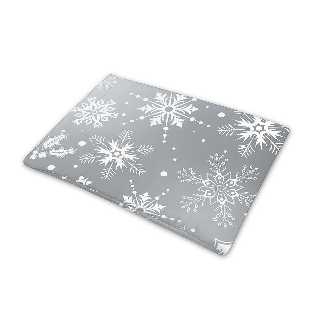 Silver And White Snowflake Pattern Print Pet Cooling Mat Cover