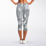 Silver And White Snowflake Pattern Print Women's Capri Leggings