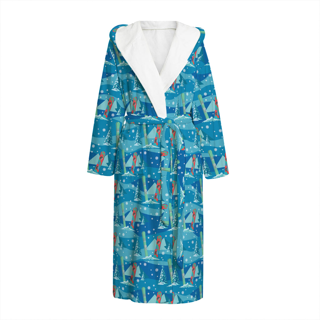 Ski And Snowboard Pattern Print Hooded Bathrobe