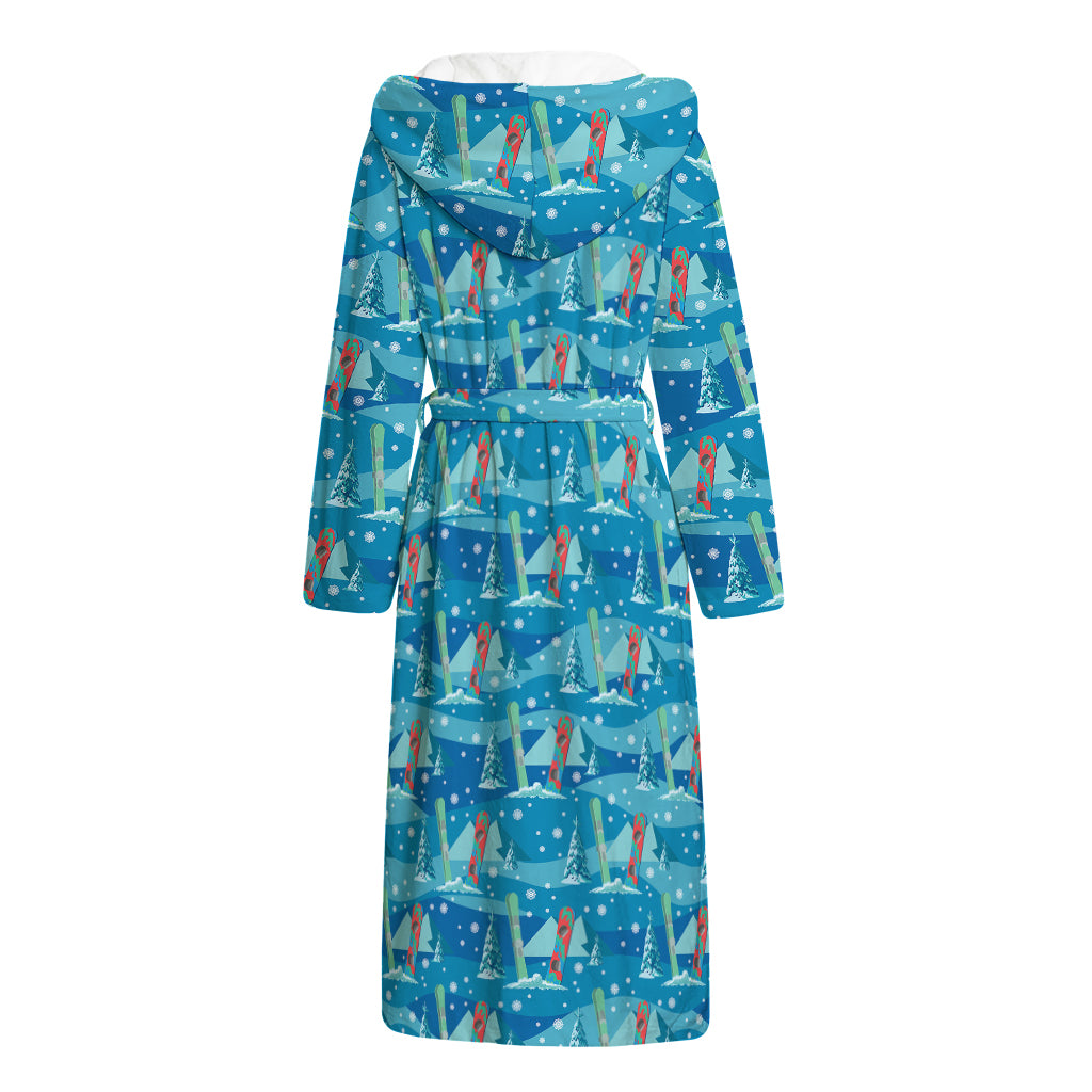 Ski And Snowboard Pattern Print Hooded Bathrobe
