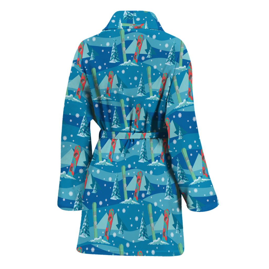 Ski And Snowboard Pattern Print Women's Bathrobe