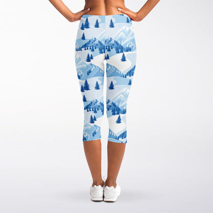 Skiing Mountain Print Women's Capri Leggings