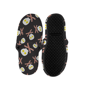 Skull Fried Egg And Bacon Pattern Print Slippers