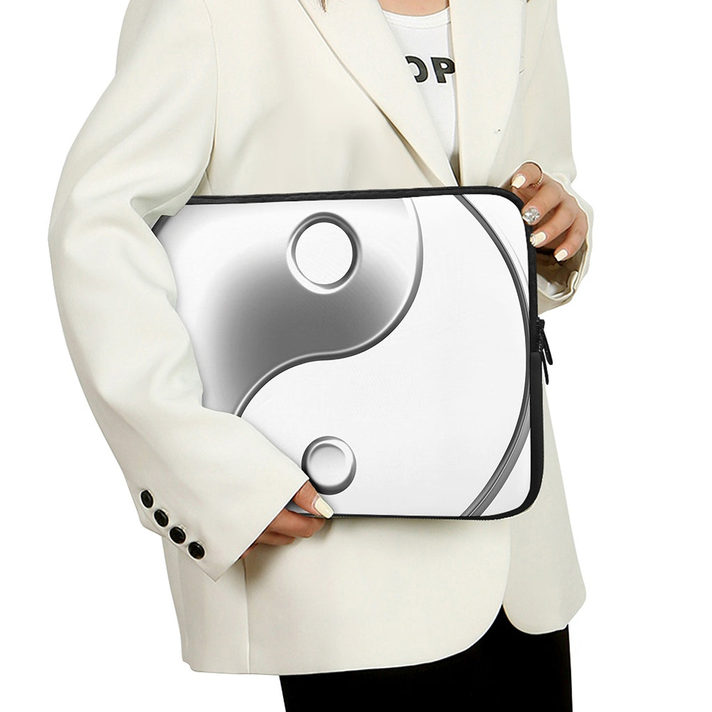 Sliver And White Yin Yang Print Laptop Sleeve