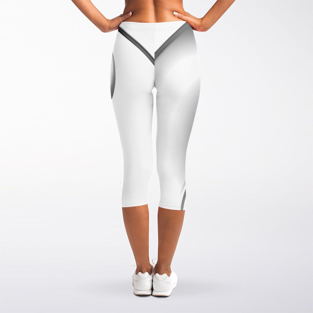 Sliver And White Yin Yang Print Women's Capri Leggings