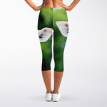 Smiley Face Giraffe Print Women's Capri Leggings