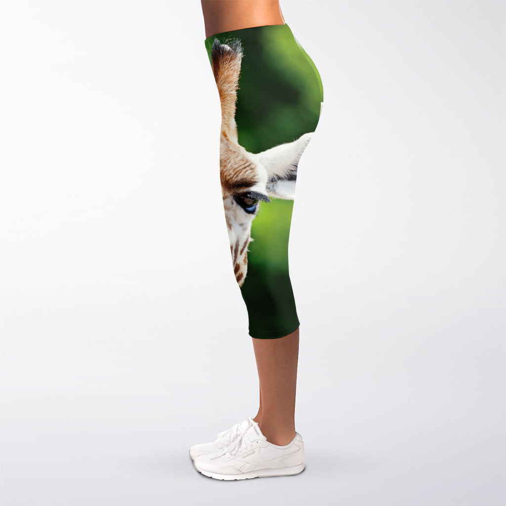 Smiley Face Giraffe Print Women's Capri Leggings