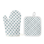 Smiley Shark Pattern Print Oven Mitt And Pot Holder Set