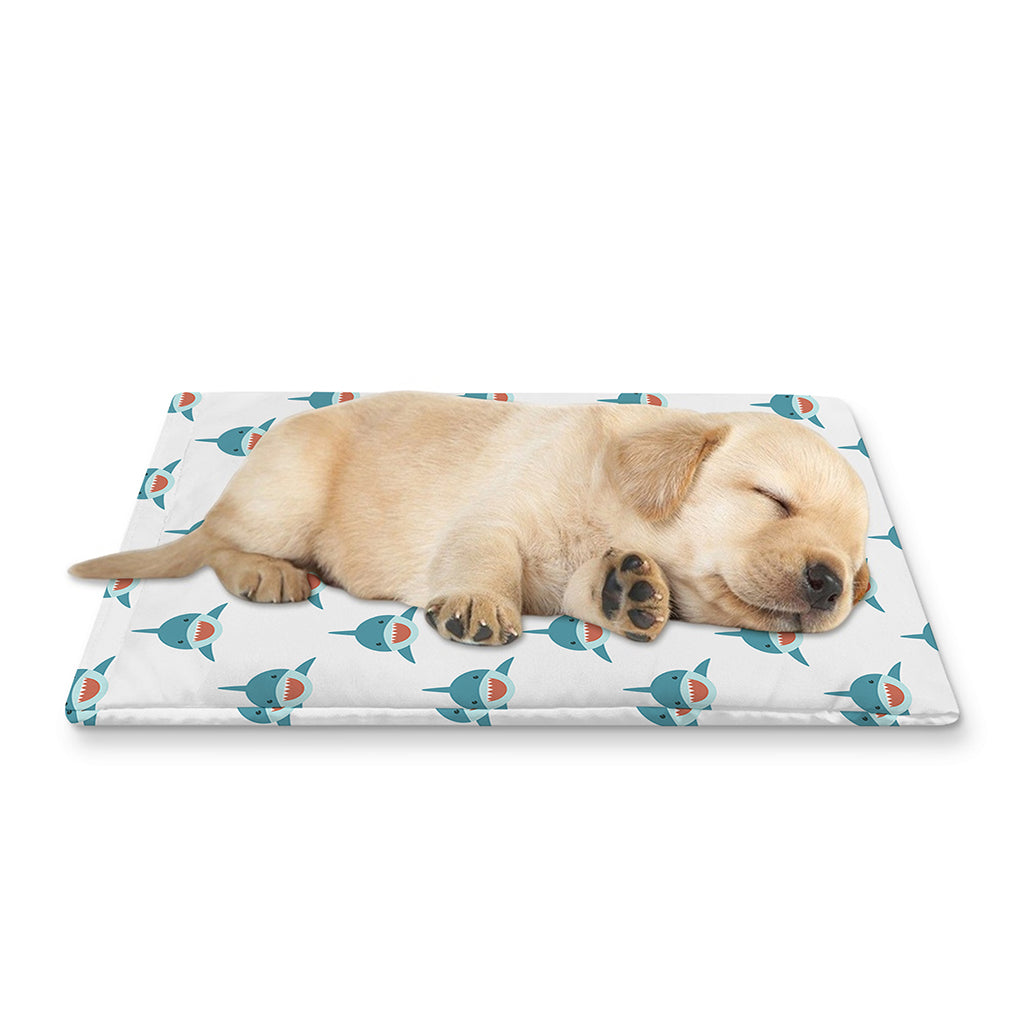 Smiley Shark Pattern Print Pet Cooling Mat Cover