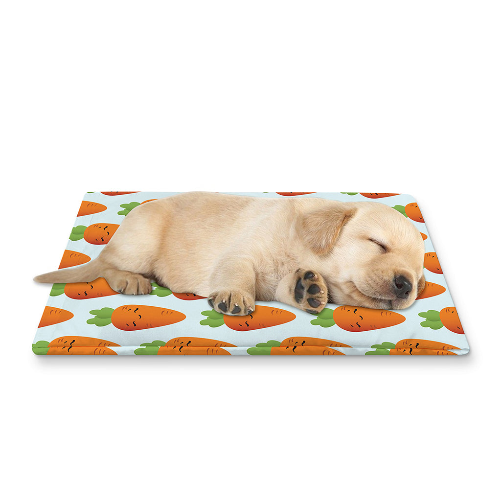 Smiling Carrot Pattern Print Pet Cooling Mat Cover