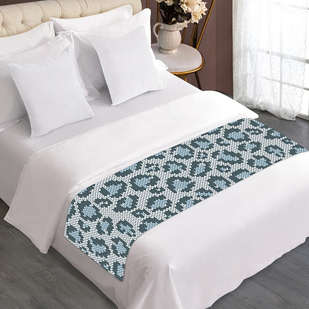 Snow Leopard Knitted Pattern Print Bed Runner