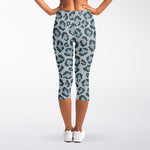 Snow Leopard Knitted Pattern Print Women's Capri Leggings