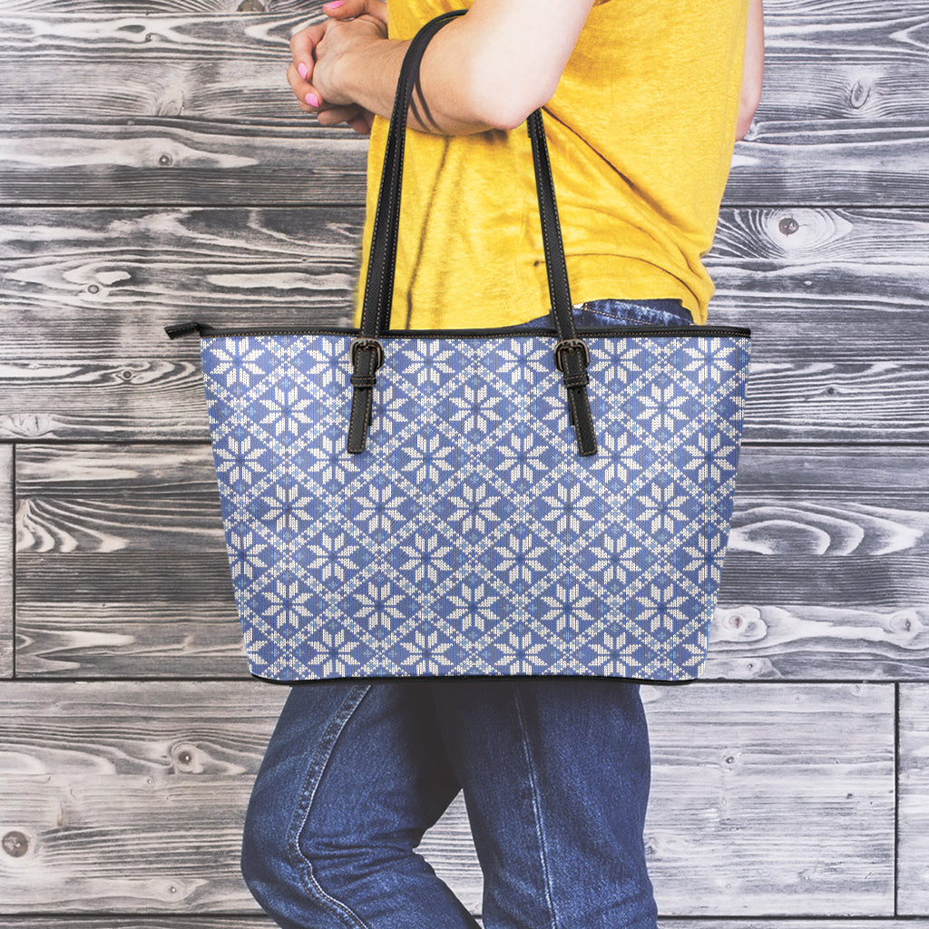 Snowflakes Knitted Pattern Print Leather Tote Bag