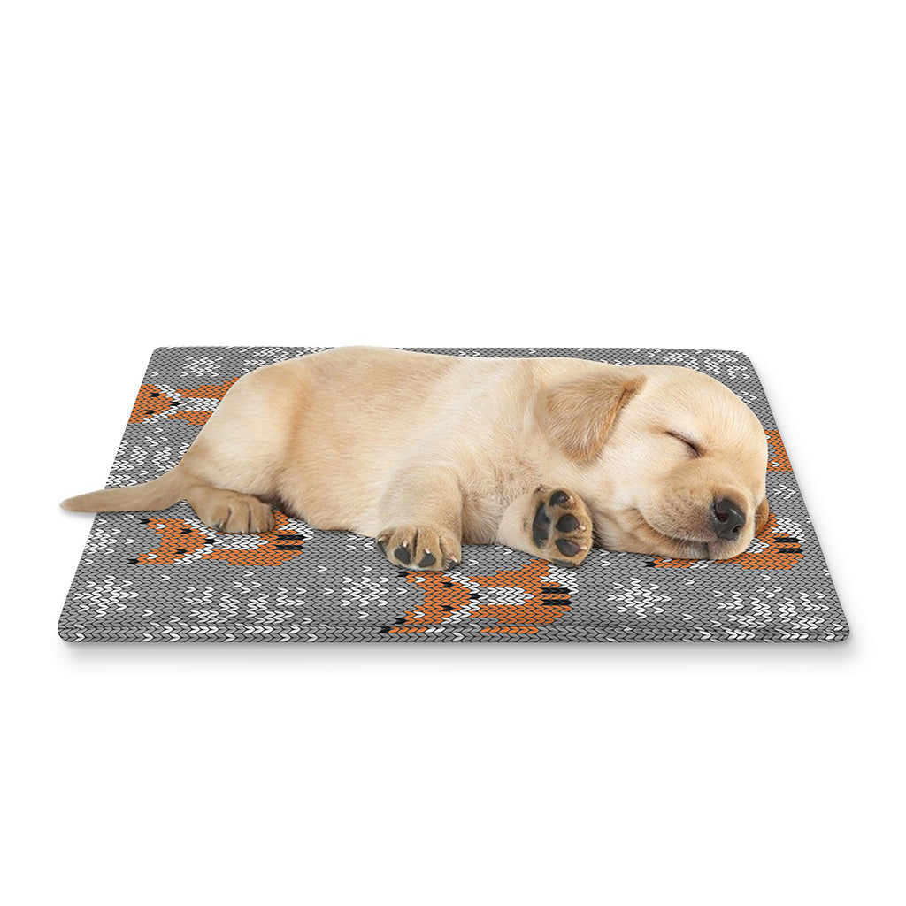 Snowy Fox Knitted Pattern Print Pet Cooling Mat Cover