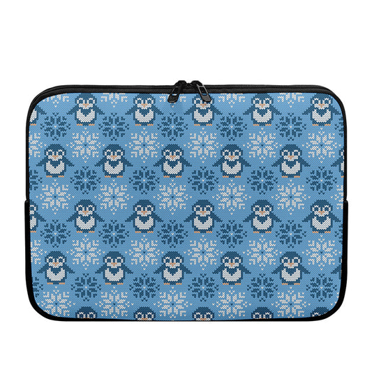 Snowy Penguin Knitted Pattern Print Laptop Sleeve